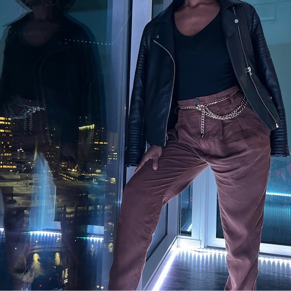 Link Up- Chain Belt 4 Left - Picture 2 of 2